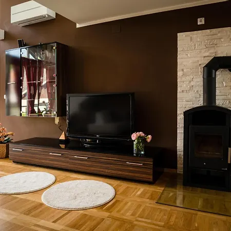 Triglav Sunset Apartment *